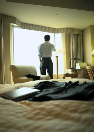 2025年最新版：ジップパーカーの選び方とコーデ術完全ガイド